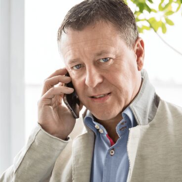 Ernst Lanner telefoniert